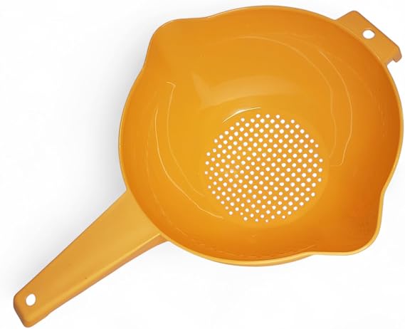 Tupperware 2 Quart Colander Strainer with Handle in Orange