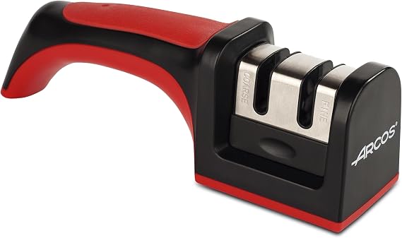ARCOS Professioneller Schärfer mit ergonomischem Handgriff für manuelles Schärfen und Polieren von Messern. Keramik- und Kohlenstoffrollen. Farbe Rot und Schwarz