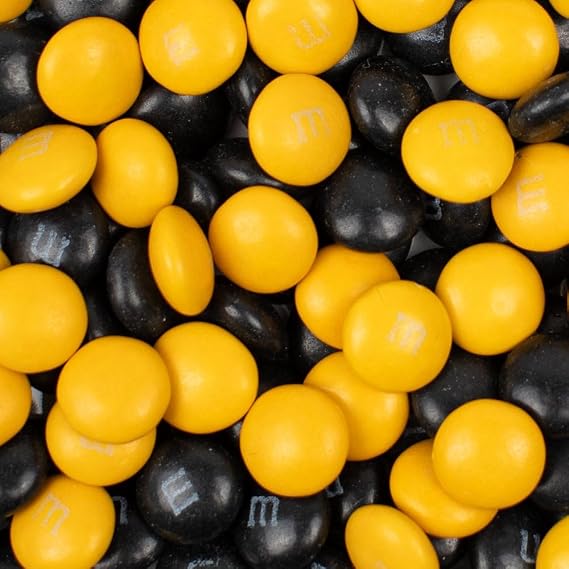 1.5lbs Black & Gold Coated Milk Chocolate Bulk Candy Mix (750 Pieces)