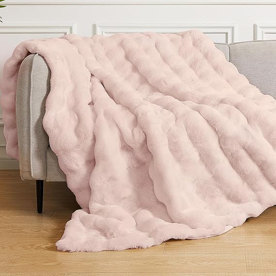 ORINOVA Pink Fluffy Blanket for Couch Living Room Faux Fur 127x152cm Bedsure Throw Blanket for Bed Soft Furry Bed Comforter Cozy Home Decor Gifts 860 GSM