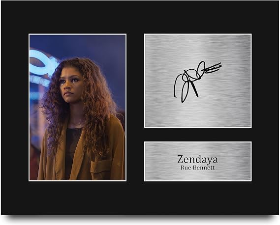 HWC Trading Zendeya Euphoria Gifts Printed Signed Autograph Picture for TV Show Fans - US Letter (ID-009095)