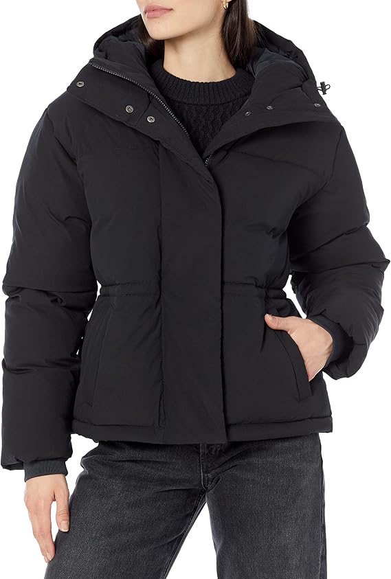Amazon Essentials Women's Short Waisted Puffer Jacket (Available in Plus Size)